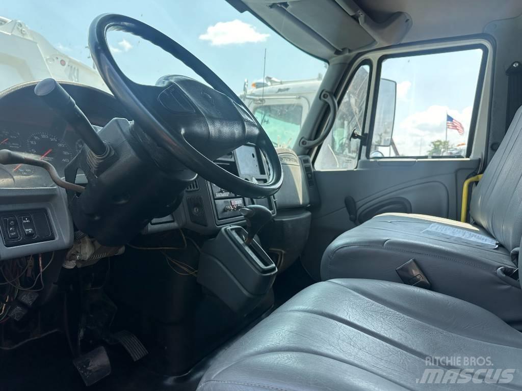 International 4300 Garbage Trucks / Recycling Trucks
