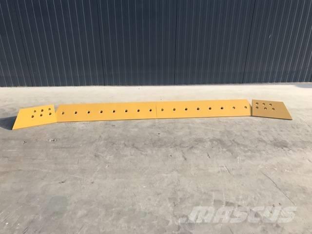 CAT D6R Other
