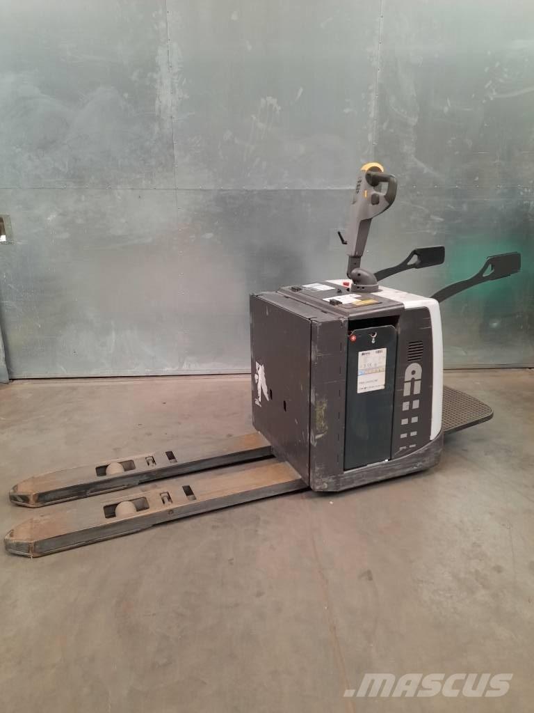 UniCarriers PMR200P Low lifter with platform