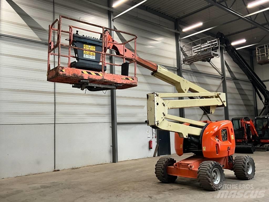 JLG 450 AJ Articulated boom lifts