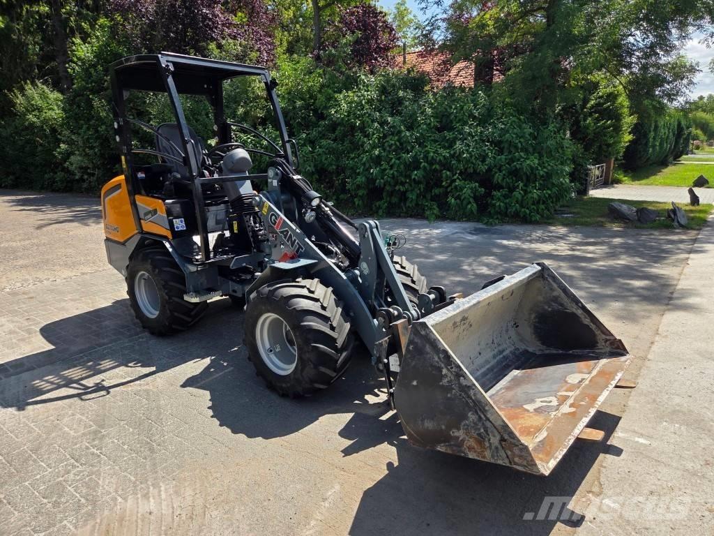 GiANT G2700HD X-TRA Multi purpose loaders
