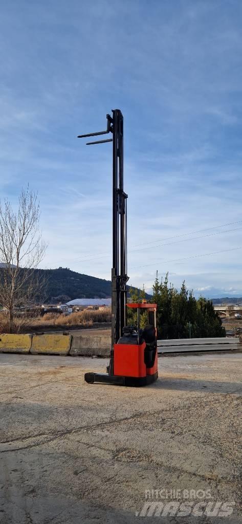 BT RR B 2 Reach trucks