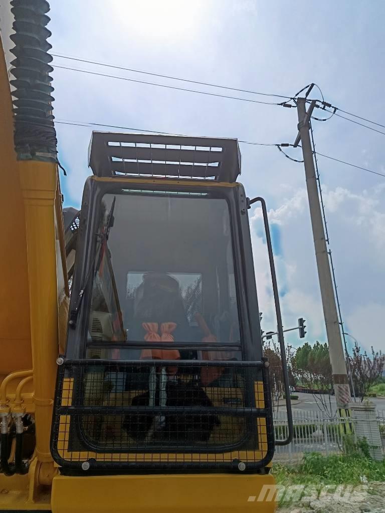 Komatsu PC 200 Crawler Excavators