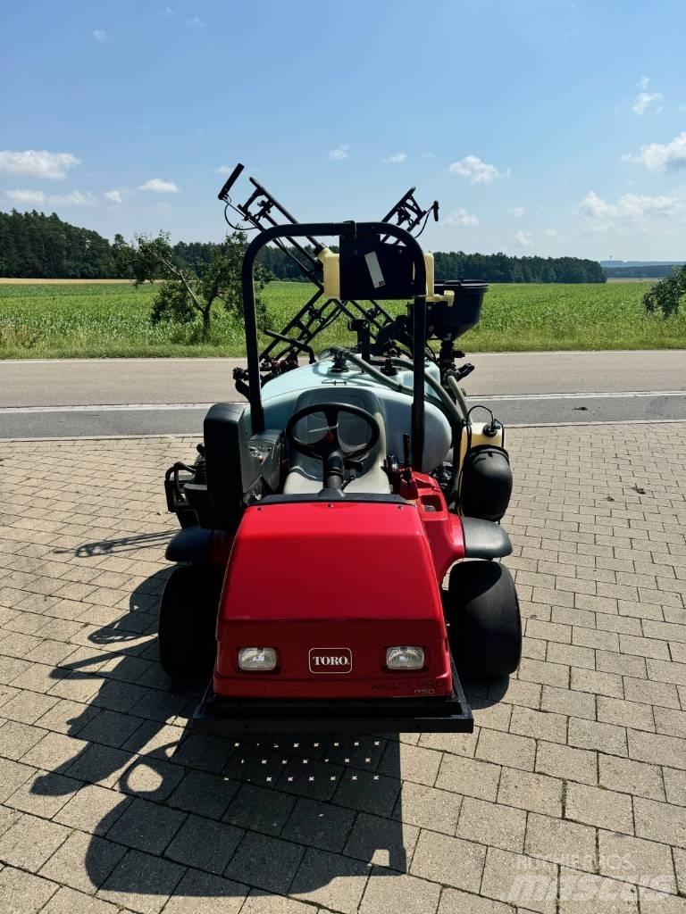 Toro MultiiPro 1750 Top Dressing equipment