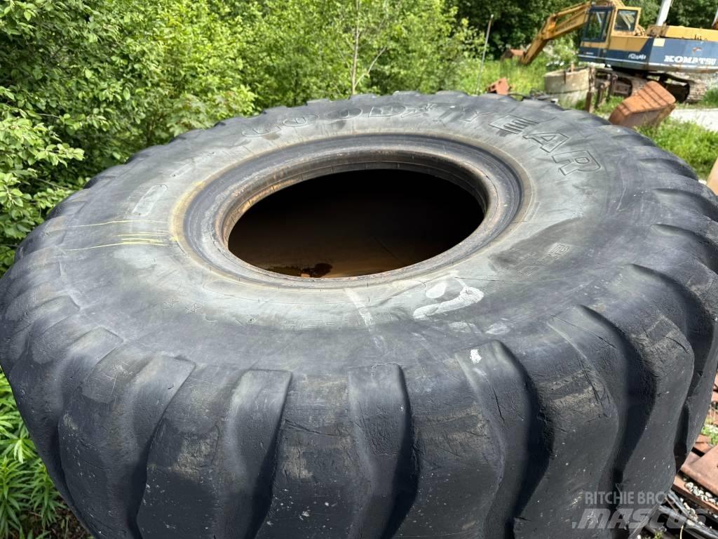 Goodyear 23,5R25 Tires, wheels and rims