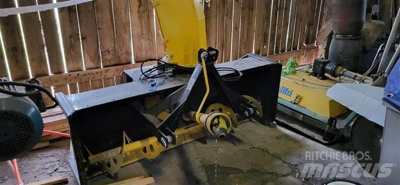 Optimal 2200 Snow Blowers