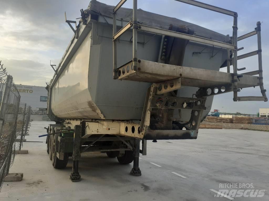 Schmitz SKI 24 Grain / Hopper / Tipper Trailers