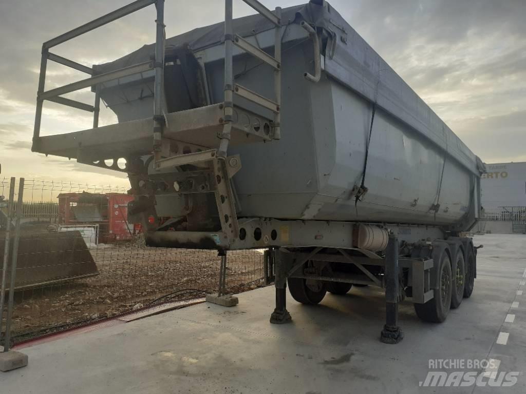 Schmitz SKI 24 Grain / Hopper / Tipper Trailers
