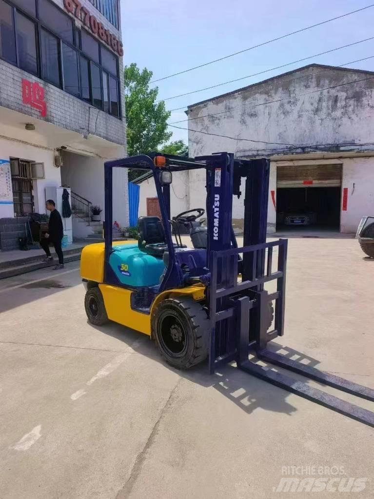 Komatsu FD 30 Diesel Forklifts