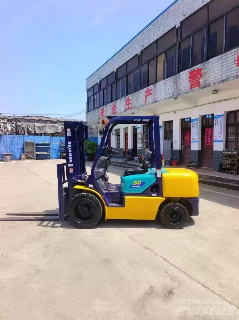 Komatsu FD 30 Diesel Forklifts
