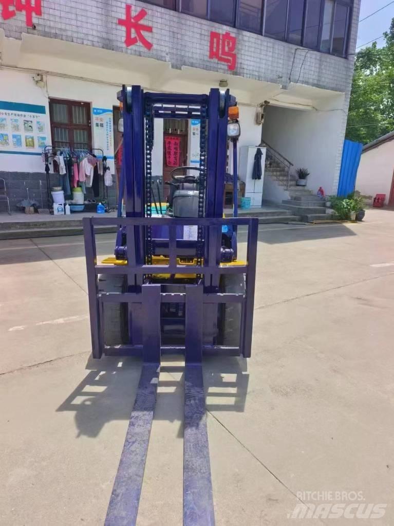 Komatsu FD 30 Diesel Forklifts