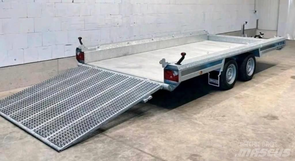 Hulco Terrax Lowboy trailer
