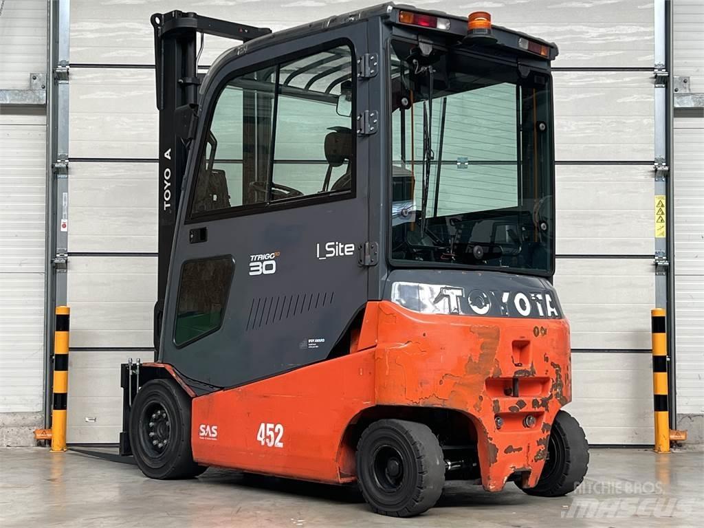 Toyota 8FBMT30 Electric Forklifts