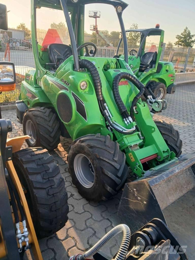 Avant 640i Skid Steer Loaders