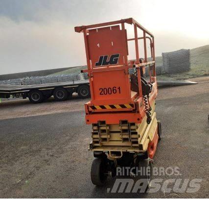 JLG 2032 ES Scissor Lifts