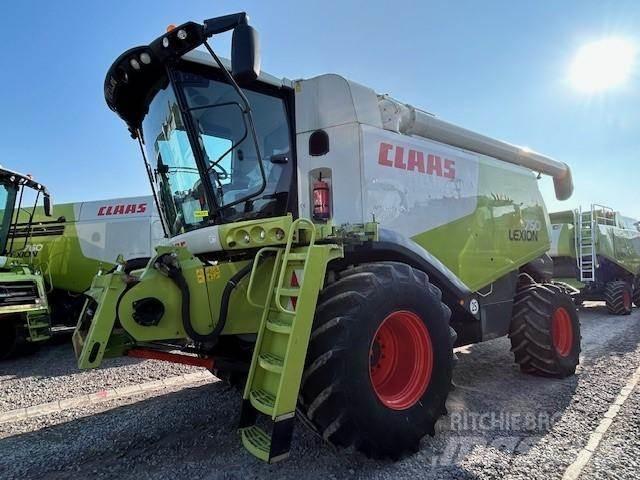 CLAAS LEXION 750 Combine Harvesters