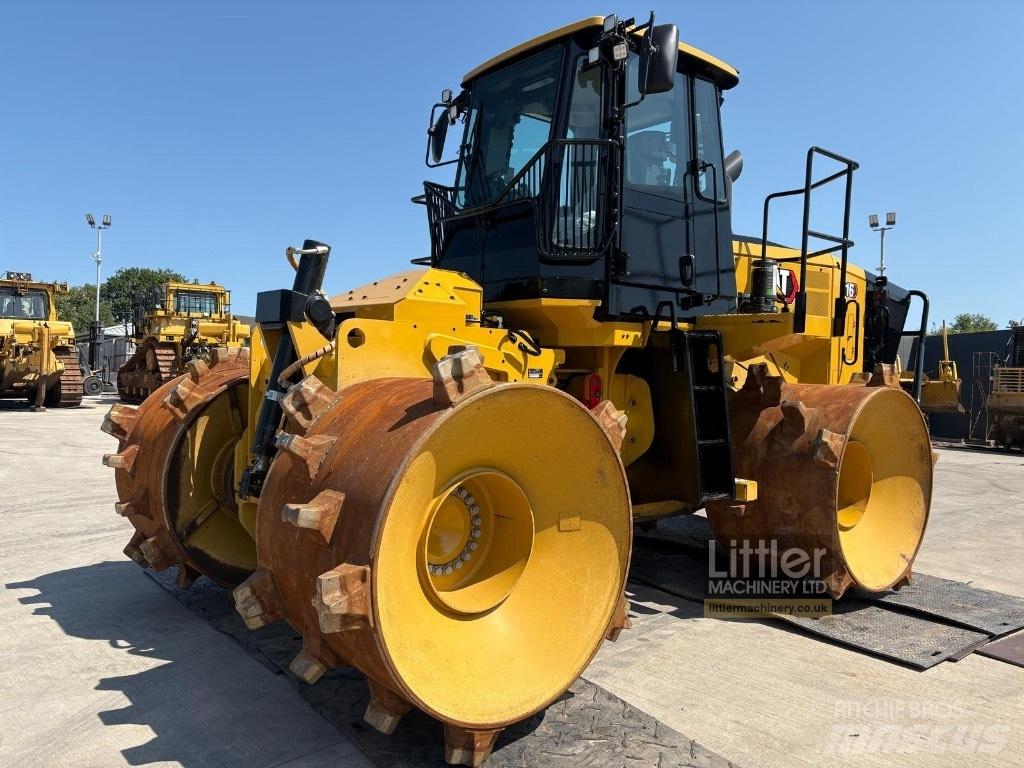 CAT 816 Landfill compactors