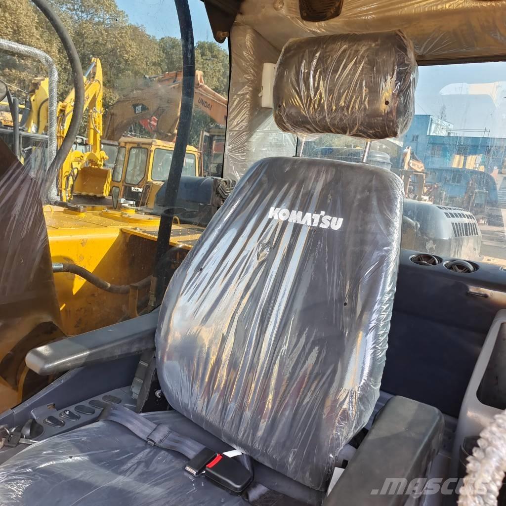 Komatsu PC 200-8 Crawler excavators