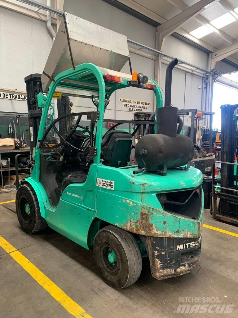 Mitsubishi FD35N Diesel Forklifts
