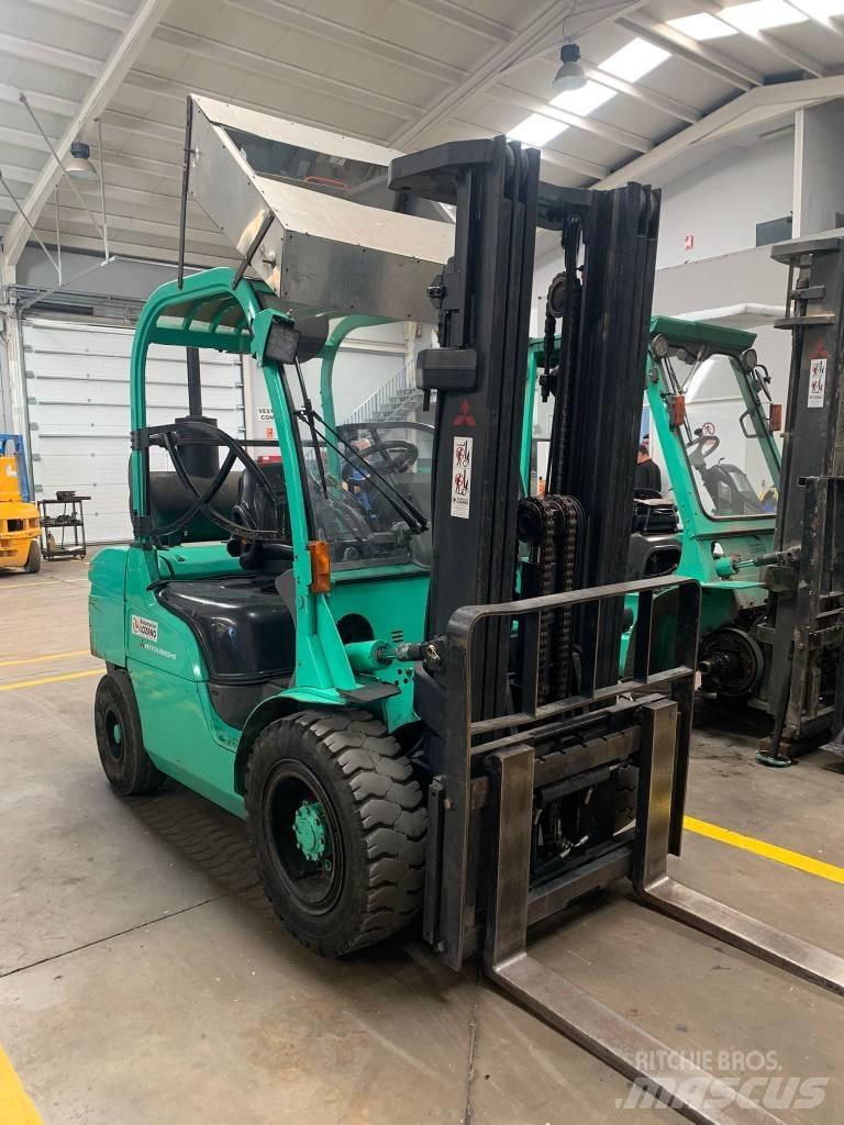 Mitsubishi FD35N Diesel Forklifts