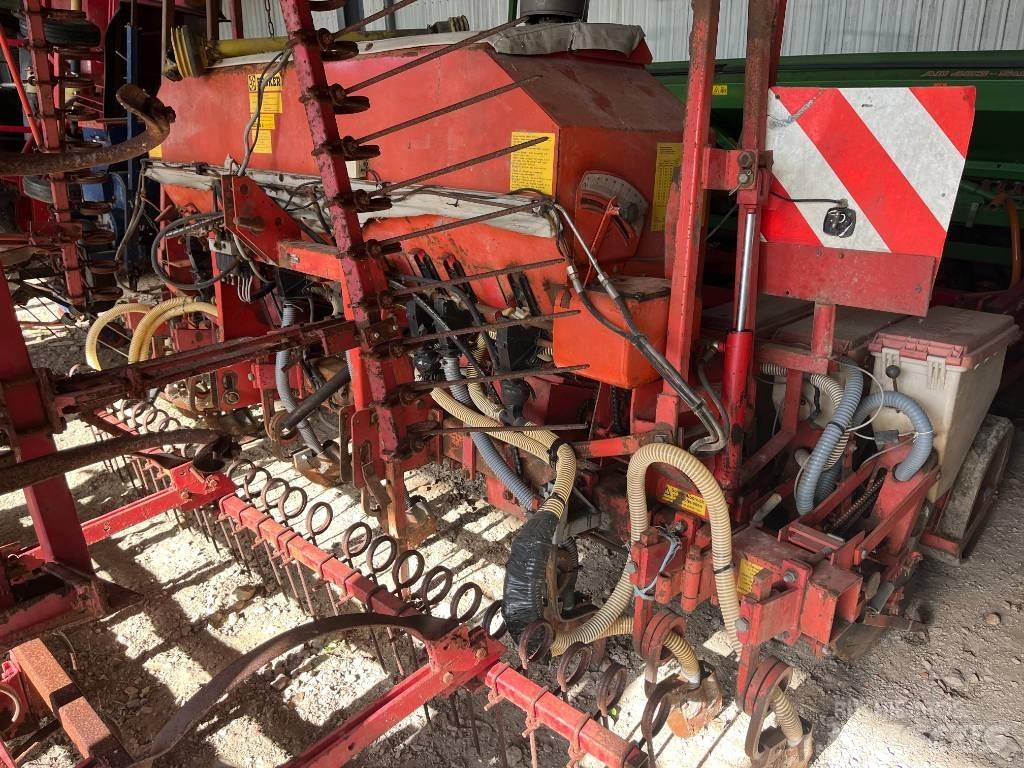  Becher AEROMAT 8Z Precision Sowing Machines