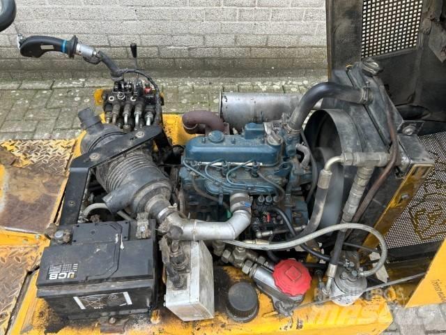 GiANT D 261S Mini Loader