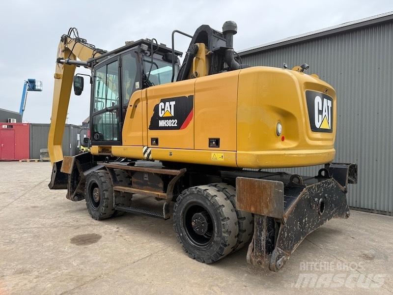 CAT MH 3022 Waste / Industry Handlers