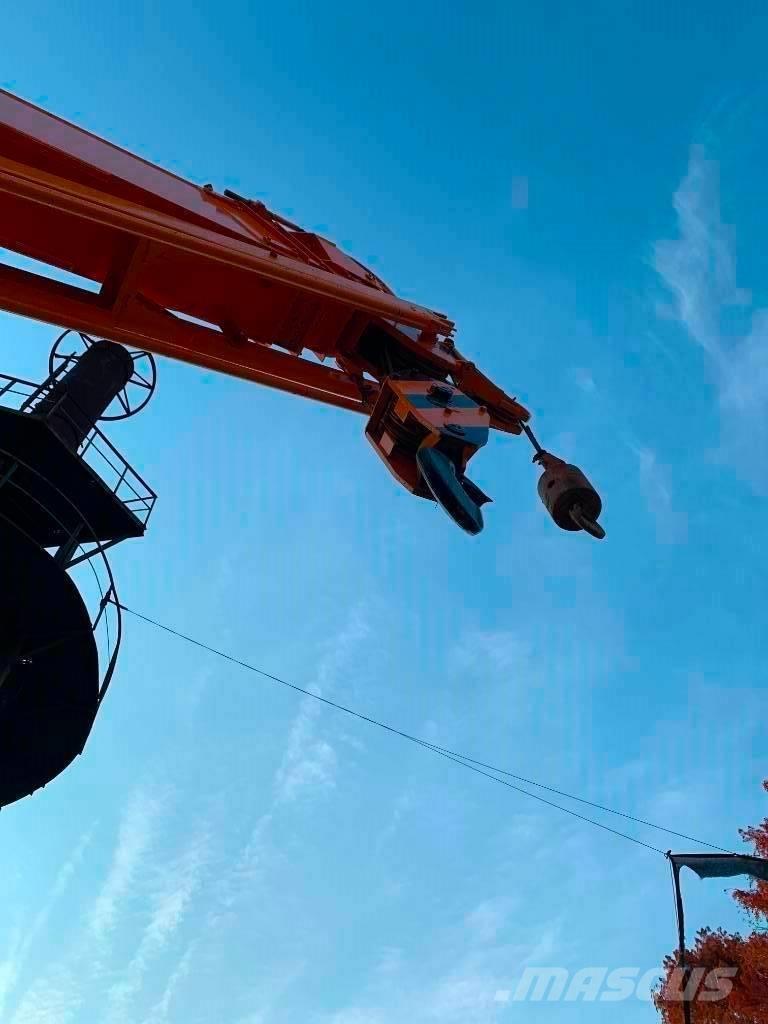 Kato NK 250 E Mobile and all terrain cranes