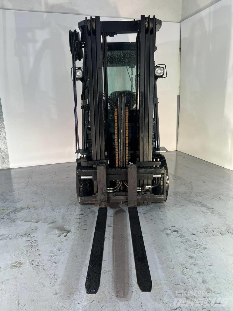Toyota 02-8 FD F 25 Diesel Forklifts