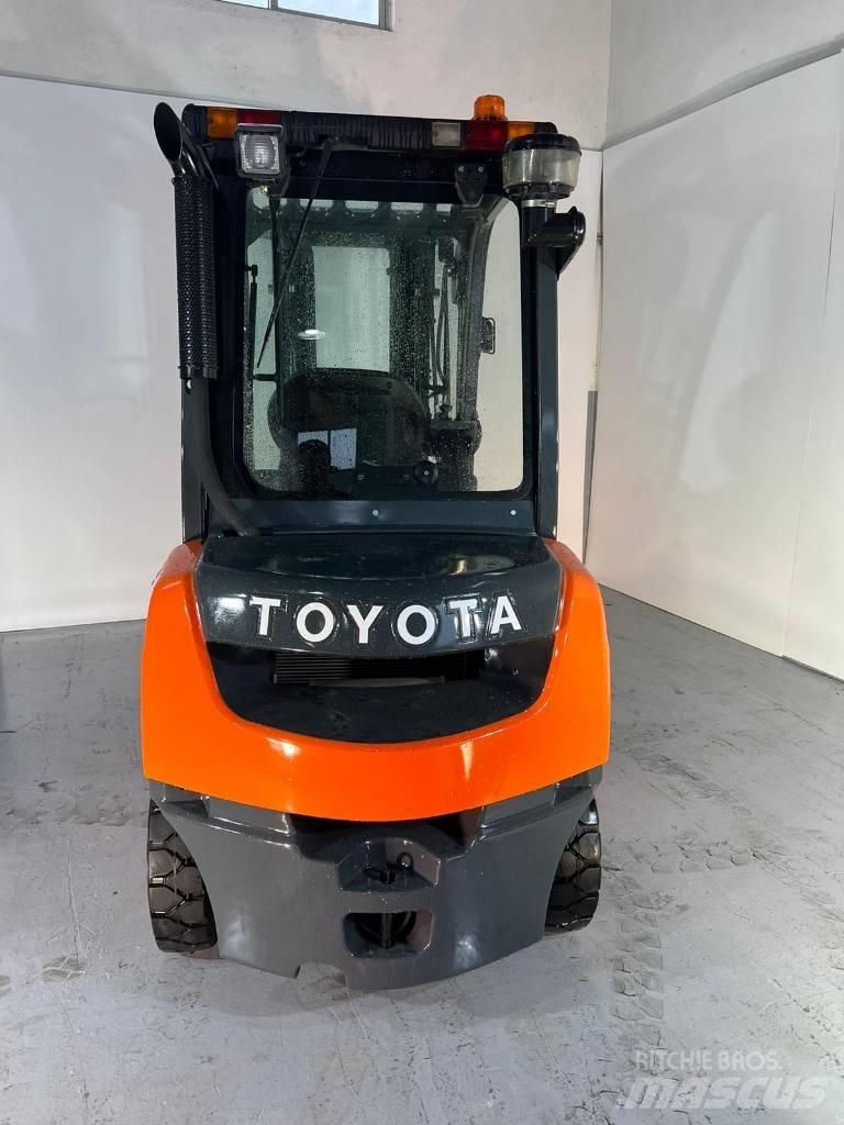 Toyota 02-8 FD F 25 Diesel Forklifts