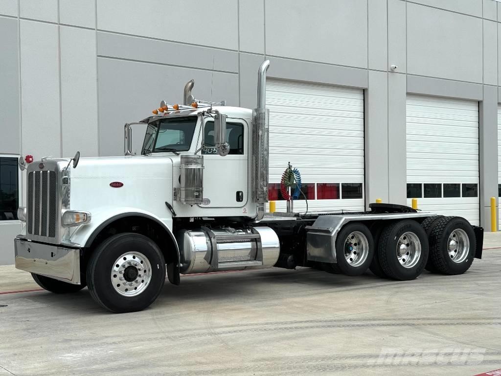 Peterbilt 389 Conventional Trucks / Tractor Trucks