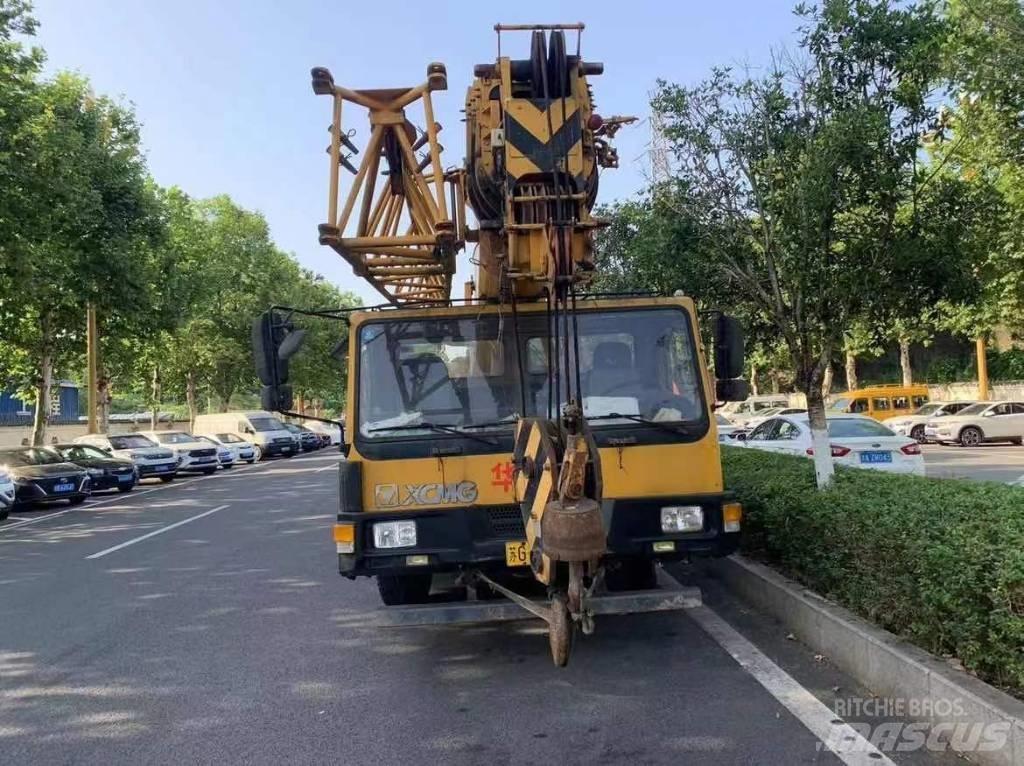 XCMG XZJ5305JQZ20 Mobile and all terrain cranes