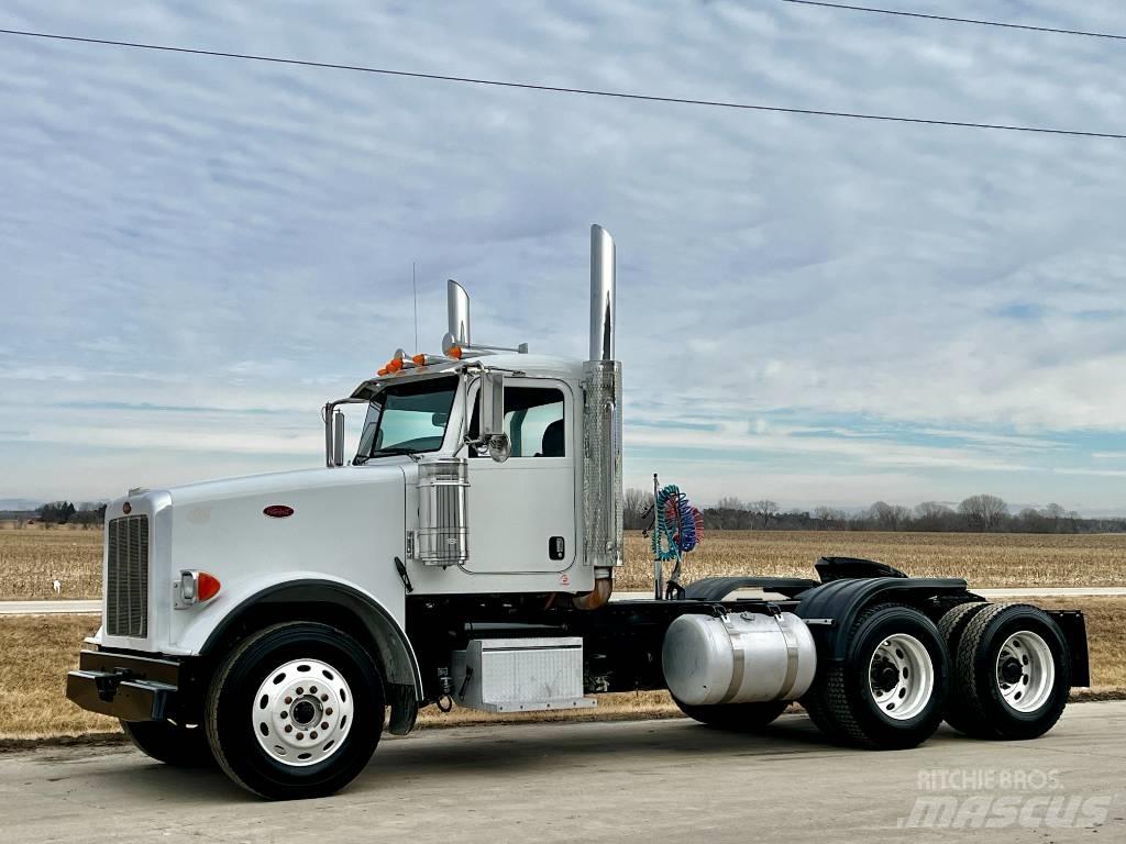 Peterbilt 367 Conventional Trucks / Tractor Trucks
