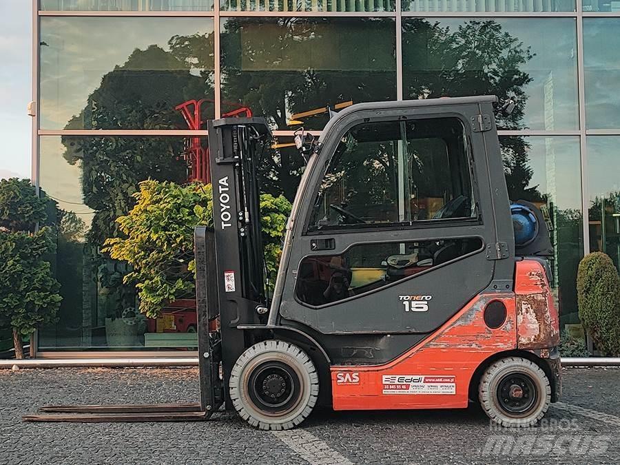 Toyota 02-8FGF15 LPG trucks