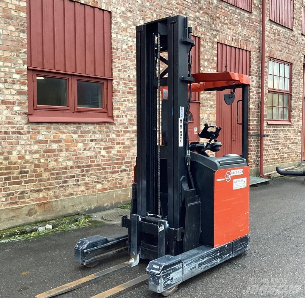 BT RR B 2 Reach trucks