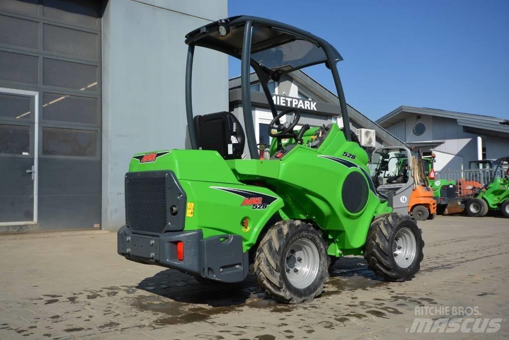 Avant 528 Mini Loader