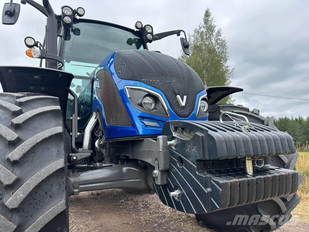 Valtra A 114 Tractors