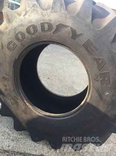 Goodyear 650/75R32 Tires, wheels and rims