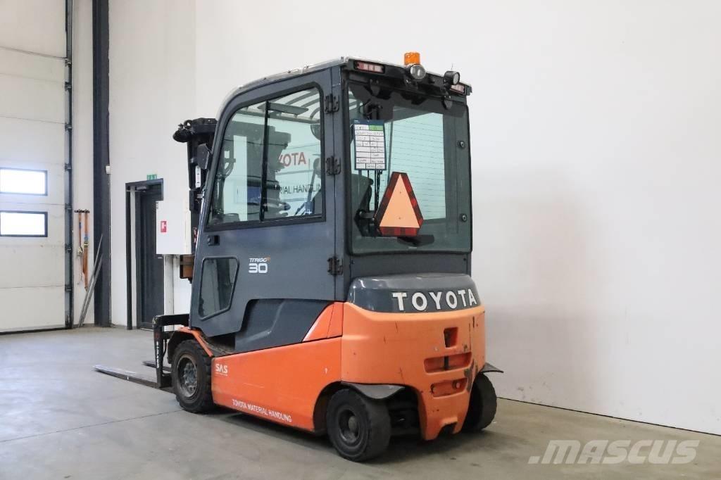 Toyota 8FBMT30 Electric Forklifts