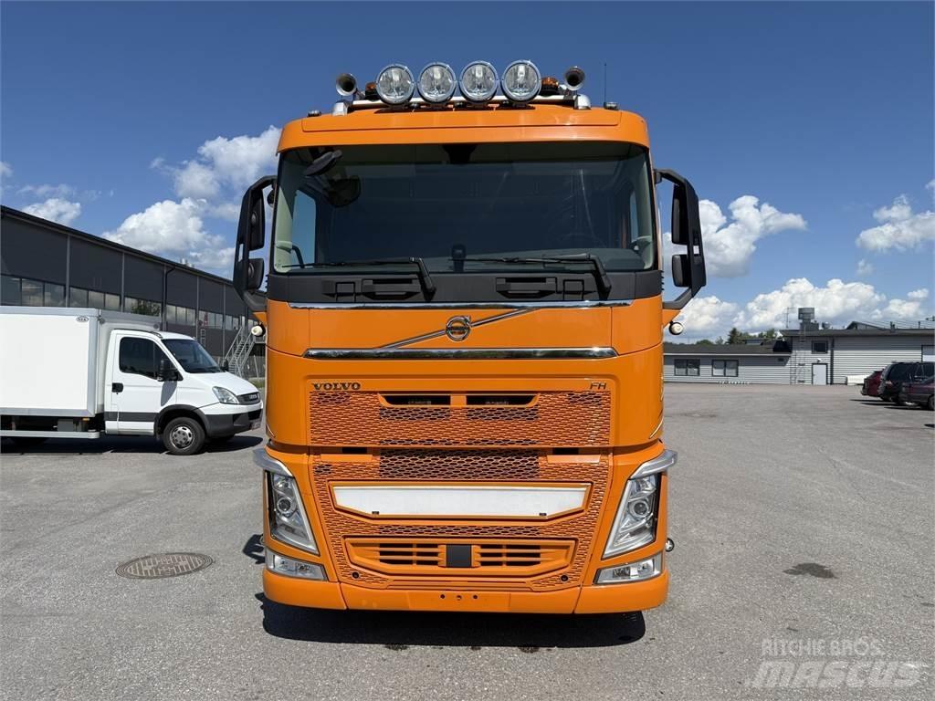 Volvo FH540 8X4 Hook lift trucks