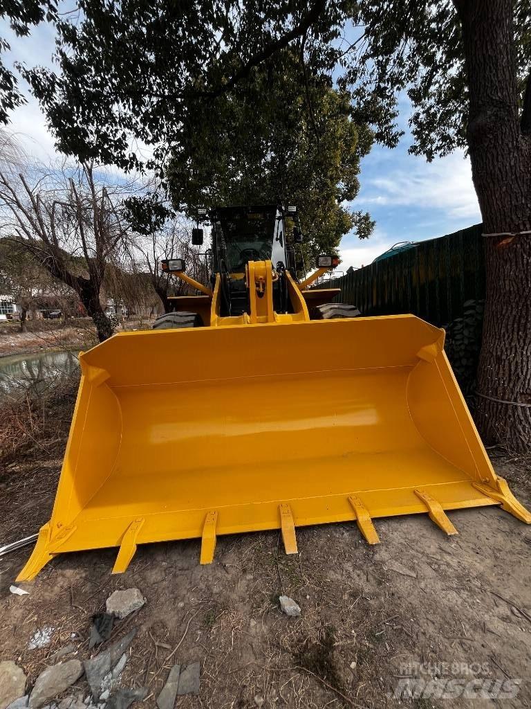 Komatsu WA 380-3 Wheel Loaders