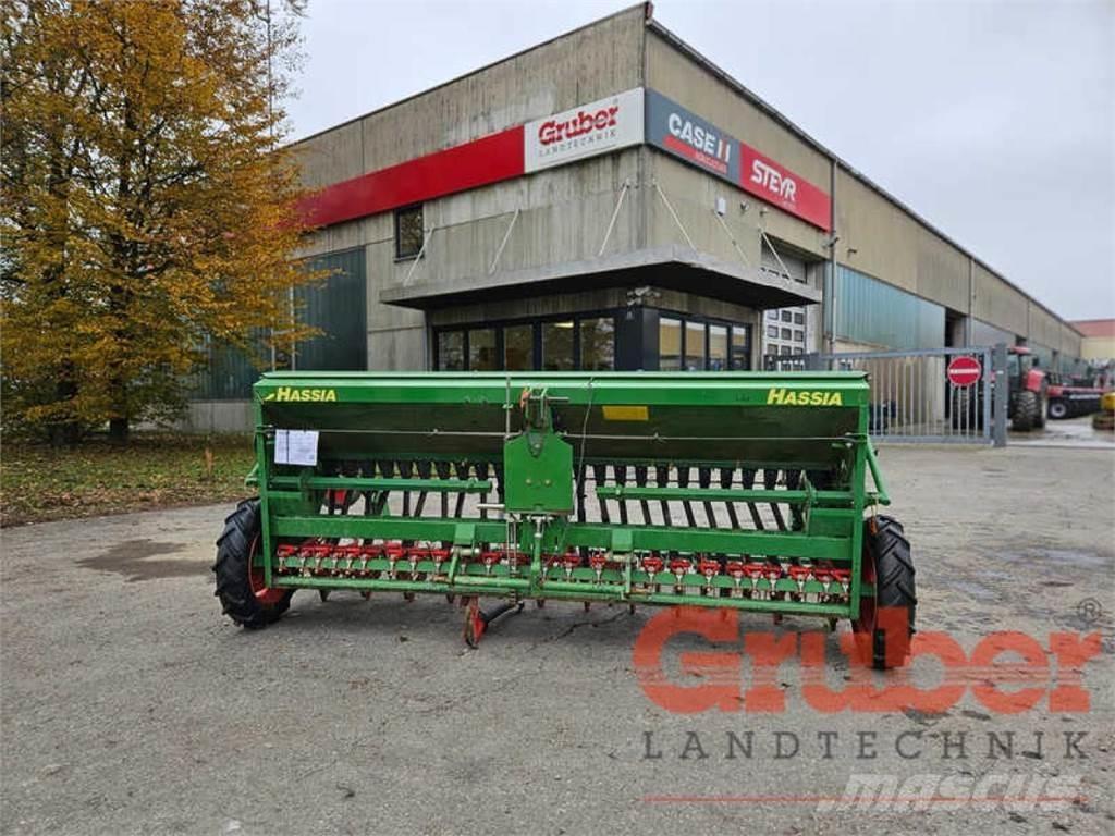 Hassia DKL 300/25 Farm Drills