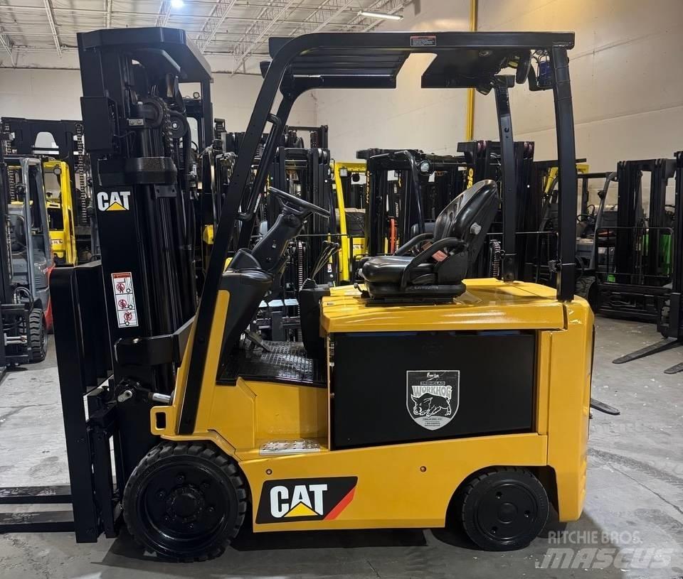 CAT EC30N2 Electric Forklifts