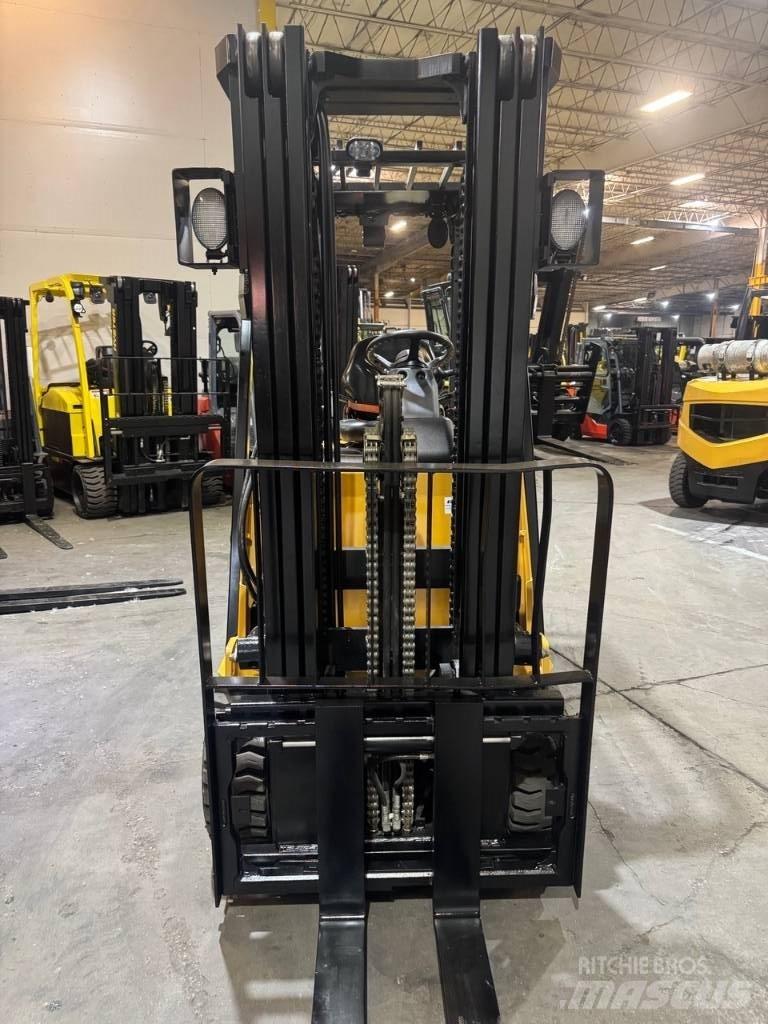 CAT EC30N2 Electric Forklifts