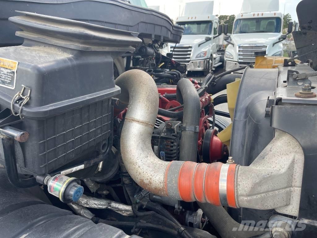 International 4300 Box trucks
