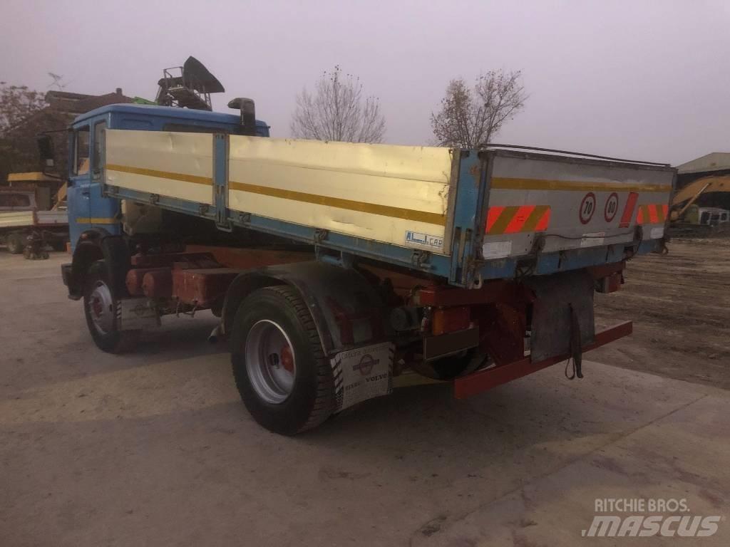 Iveco 150-17 Dump Trucks