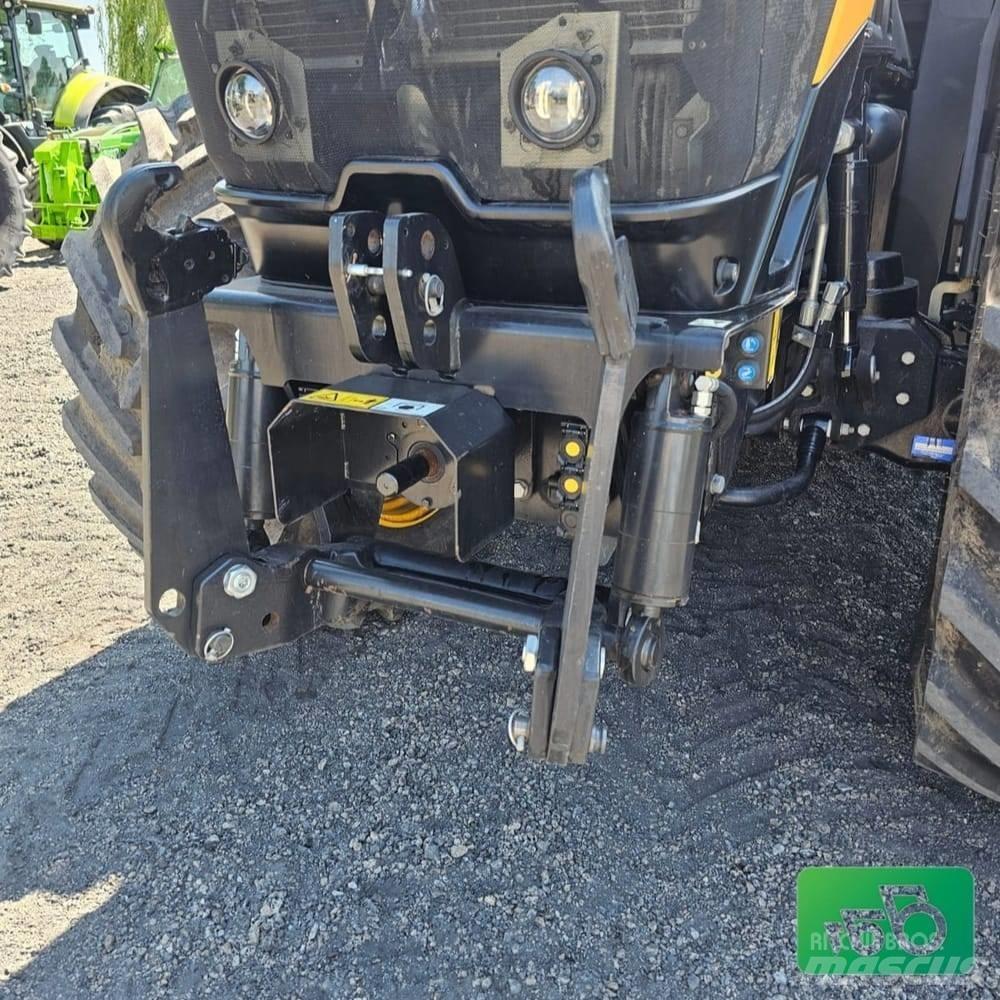 JCB FASTRAC 8330 Tractors