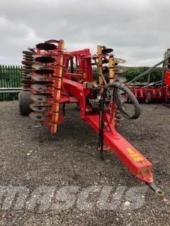 Väderstad TD400 Cultivators