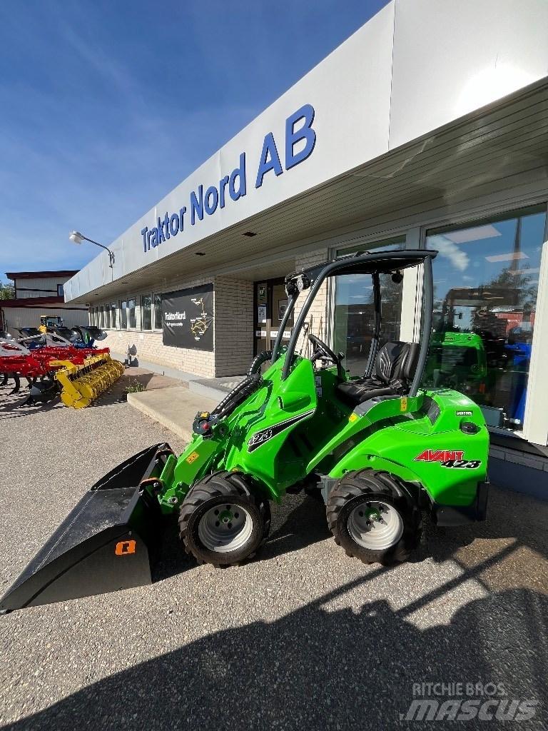 Avant 423 Skid Steer Loaders