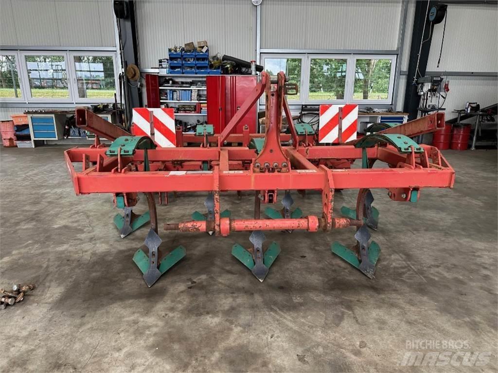 Kverneland CLD 300 Cultivators